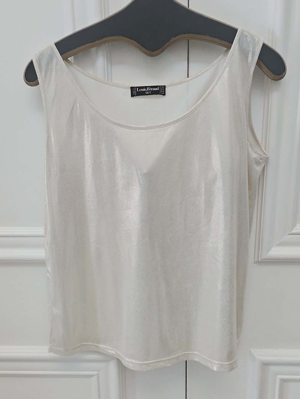 Louis Feraud Cream Shimmer Scoop Neck Camisole - US 12